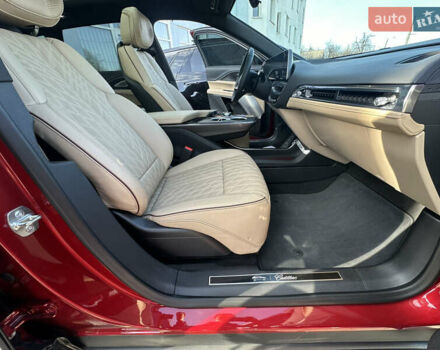 Червоний Каділак Lyriq, об'ємом двигуна 0 л та пробігом 7 тис. км за 49999 $, фото 42 на Automoto.ua