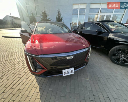 Червоний Каділак Lyriq, об'ємом двигуна 0 л та пробігом 7 тис. км за 49999 $, фото 6 на Automoto.ua