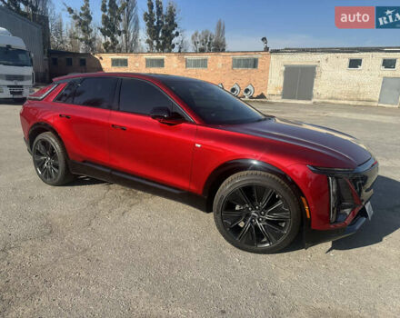 Червоний Каділак Lyriq, об'ємом двигуна 0 л та пробігом 7 тис. км за 49999 $, фото 3 на Automoto.ua