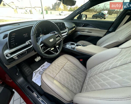 Червоний Каділак Lyriq, об'ємом двигуна 0 л та пробігом 7 тис. км за 49999 $, фото 22 на Automoto.ua