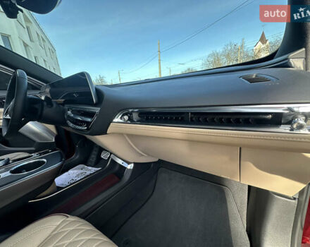 Червоний Каділак Lyriq, об'ємом двигуна 0 л та пробігом 7 тис. км за 49999 $, фото 46 на Automoto.ua