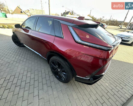 Червоний Каділак Lyriq, об'ємом двигуна 0 л та пробігом 7 тис. км за 49999 $, фото 15 на Automoto.ua