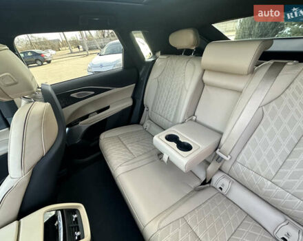 Червоний Каділак Lyriq, об'ємом двигуна 0 л та пробігом 7 тис. км за 49999 $, фото 35 на Automoto.ua