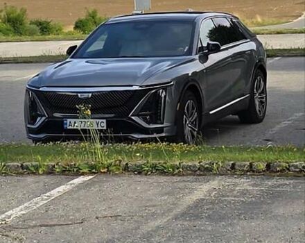 Серый Кадиллак Lyriq, объемом двигателя 0 л и пробегом 19 тыс. км за 37000 $, фото 6 на Automoto.ua