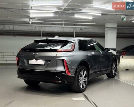 Серый Кадиллак Lyriq, объемом двигателя 0 л и пробегом 88 тыс. км за 33900 $, фото 2 на Automoto.ua