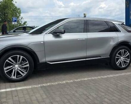 Серый Кадиллак Lyriq, объемом двигателя 0 л и пробегом 19 тыс. км за 37000 $, фото 11 на Automoto.ua