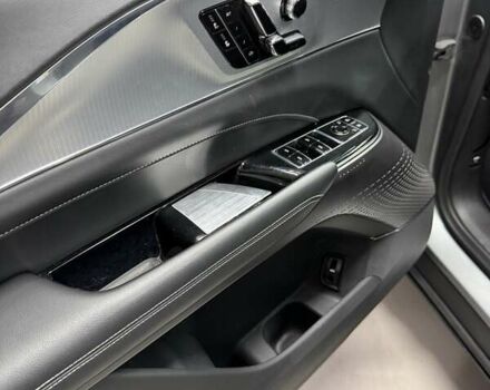 Серый Кадиллак Lyriq, объемом двигателя 0 л и пробегом 88 тыс. км за 33900 $, фото 33 на Automoto.ua