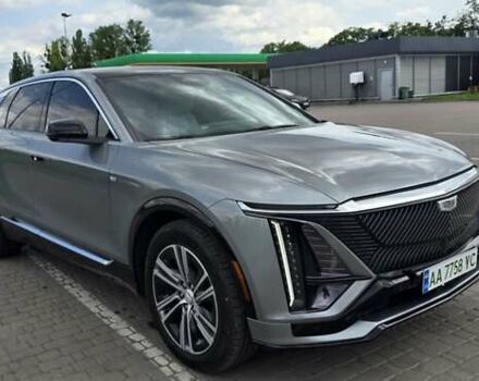 Серый Кадиллак Lyriq, объемом двигателя 0 л и пробегом 19 тыс. км за 37000 $, фото 12 на Automoto.ua