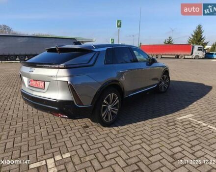 Серый Кадиллак Lyriq, объемом двигателя 0 л и пробегом 2 тыс. км за 39500 $, фото 3 на Automoto.ua