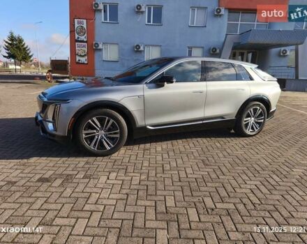 Серый Кадиллак Lyriq, объемом двигателя 0 л и пробегом 2 тыс. км за 39500 $, фото 7 на Automoto.ua