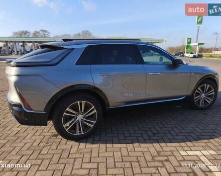 Серый Кадиллак Lyriq, объемом двигателя 0 л и пробегом 2 тыс. км за 39500 $, фото 2 на Automoto.ua