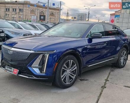 Синий Кадиллак Lyriq, объемом двигателя 0 л и пробегом 25 тыс. км за 45280 $, фото 3 на Automoto.ua