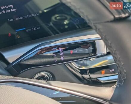 Синий Кадиллак Lyriq, объемом двигателя 0 л и пробегом 25 тыс. км за 46440 $, фото 27 на Automoto.ua