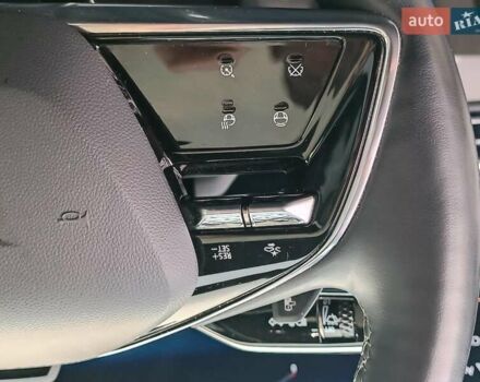 Синий Кадиллак Lyriq, объемом двигателя 0 л и пробегом 25 тыс. км за 45280 $, фото 29 на Automoto.ua