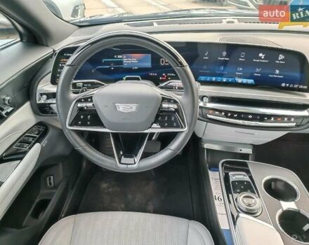 Синий Кадиллак Lyriq, объемом двигателя 0 л и пробегом 25 тыс. км за 45280 $, фото 17 на Automoto.ua