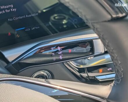 Синий Кадиллак Lyriq, объемом двигателя 0 л и пробегом 25 тыс. км за 46440 $, фото 26 на Automoto.ua