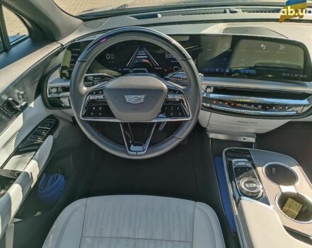 Синий Кадиллак Lyriq, объемом двигателя 0 л и пробегом 25 тыс. км за 46440 $, фото 14 на Automoto.ua
