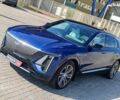 Синий Кадиллак Lyriq, объемом двигателя 0 л и пробегом 25 тыс. км за 46440 $, фото 3 на Automoto.ua