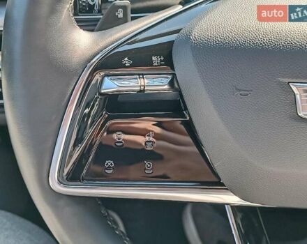 Синий Кадиллак Lyriq, объемом двигателя 0 л и пробегом 25 тыс. км за 46440 $, фото 26 на Automoto.ua