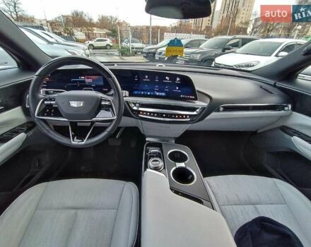 Синий Кадиллак Lyriq, объемом двигателя 0 л и пробегом 25 тыс. км за 45280 $, фото 16 на Automoto.ua