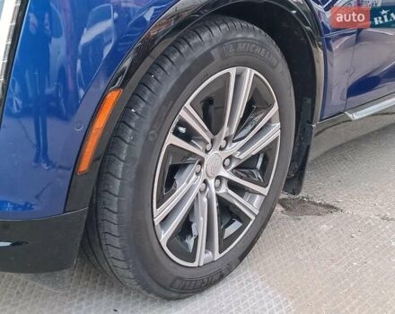 Синий Кадиллак Lyriq, объемом двигателя 0 л и пробегом 25 тыс. км за 45280 $, фото 4 на Automoto.ua