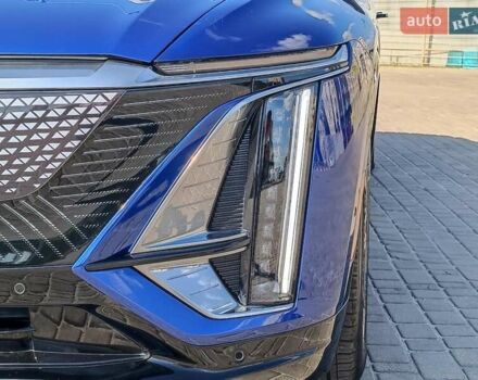 Синий Кадиллак Lyriq, объемом двигателя 0 л и пробегом 25 тыс. км за 46440 $, фото 5 на Automoto.ua