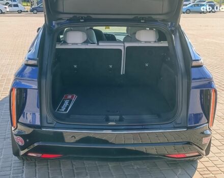 Синий Кадиллак Lyriq, объемом двигателя 0 л и пробегом 25 тыс. км за 46440 $, фото 28 на Automoto.ua