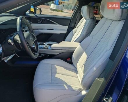 Синий Кадиллак Lyriq, объемом двигателя 0 л и пробегом 25 тыс. км за 46440 $, фото 19 на Automoto.ua