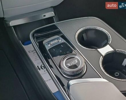 Синий Кадиллак Lyriq, объемом двигателя 0 л и пробегом 25 тыс. км за 45280 $, фото 19 на Automoto.ua