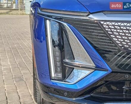 Синий Кадиллак Lyriq, объемом двигателя 0 л и пробегом 25 тыс. км за 46440 $, фото 4 на Automoto.ua