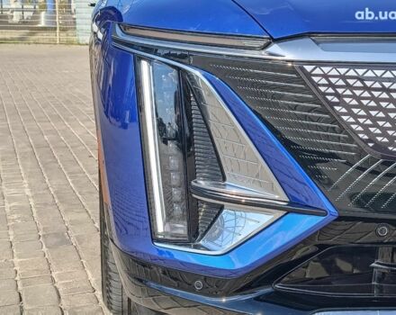 Синий Кадиллак Lyriq, объемом двигателя 0 л и пробегом 25 тыс. км за 46440 $, фото 5 на Automoto.ua