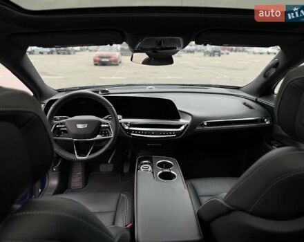 Синій Каділак Lyriq, об'ємом двигуна 0 л та пробігом 8 тис. км за 36000 $, фото 12 на Automoto.ua