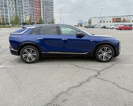 Синій Каділак Lyriq, об'ємом двигуна 0 л та пробігом 8 тис. км за 36000 $, фото 3 на Automoto.ua