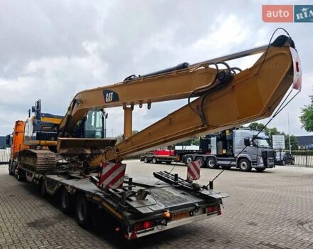 Катерпіллер 323 2014 у Києві на Automoto.ua Катерпіллер 323, об'ємом двигуна 0 л та пробігом 1 тис. км за 101711 $, фото 4 на Automoto.ua