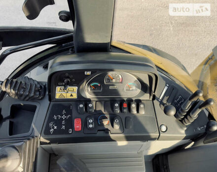 Желтый Катерпиллер 444, объемом двигателя 4 л и пробегом 7 тыс. км за 72900 $, фото 16 на Automoto.ua