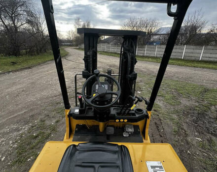 Желтый Катерпиллер ЕП, объемом двигателя 0 л и пробегом 6 тыс. км за 11250 $, фото 3 на Automoto.ua