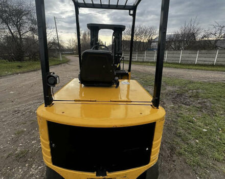 Желтый Катерпиллер ЕП, объемом двигателя 0 л и пробегом 6 тыс. км за 11250 $, фото 4 на Automoto.ua