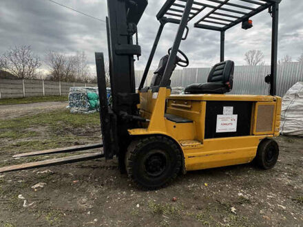 Желтый Катерпиллер ЕП, объемом двигателя 0 л и пробегом 6 тыс. км за 11250 $, фото 1 на Automoto.ua