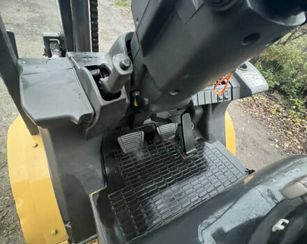 Желтый Катерпиллер ГП, объемом двигателя 2.2 л и пробегом 6 тыс. км за 13999 $, фото 23 на Automoto.ua