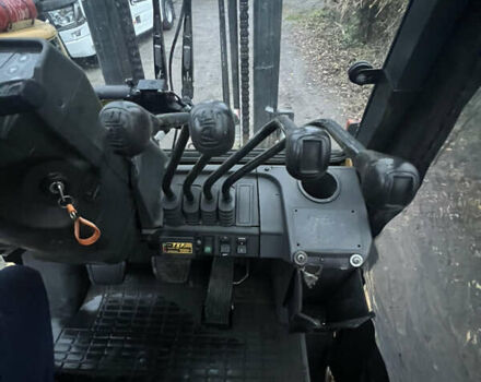 Желтый Катерпиллер ГП, объемом двигателя 2.2 л и пробегом 6 тыс. км за 13999 $, фото 70 на Automoto.ua