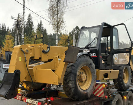 Желтый Катерпиллер ТХ, объемом двигателя 4.4 л и пробегом 95 тыс. км за 32000 $, фото 1 на Automoto.ua