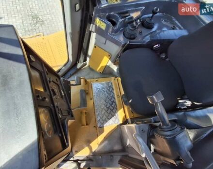 Катерпиллер D6T, объемом двигателя 0 л и пробегом 0 тыс. км за 145000 $, фото 3 на Automoto.ua