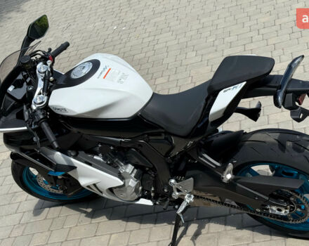 СФ мото 675 SR-R, объемом двигателя 0.68 л и пробегом 0 тыс. км за 8500 $, фото 7 на Automoto.ua