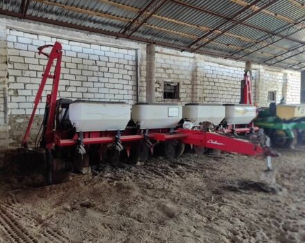 Красный Челленджер 8108, объемом двигателя 0 л и пробегом 0 тыс. км за 18000 $, фото 1 на Automoto.ua