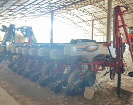 Красный Челленджер 8108, объемом двигателя 0 л и пробегом 0 тыс. км за 18000 $, фото 6 на Automoto.ua