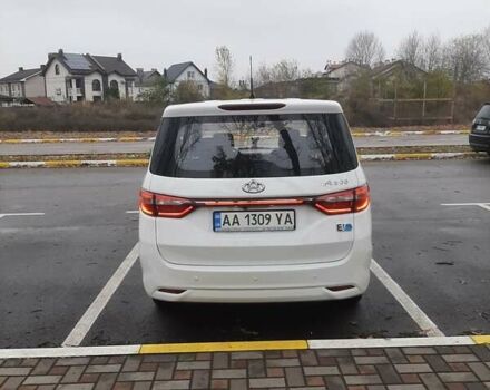 Белый Чанган Auchan A600EV, объемом двигателя 0 л и пробегом 73 тыс. км за 13000 $, фото 1 на Automoto.ua