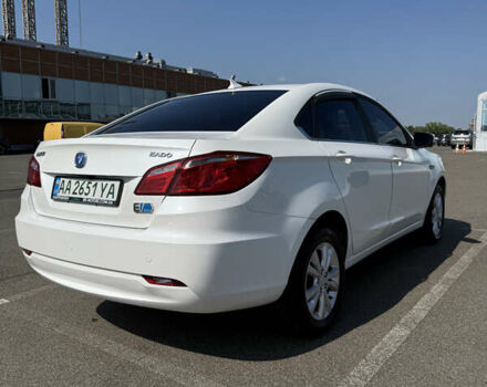 Белый Чанган Eado, объемом двигателя 0 л и пробегом 52 тыс. км за 8999 $, фото 5 на Automoto.ua