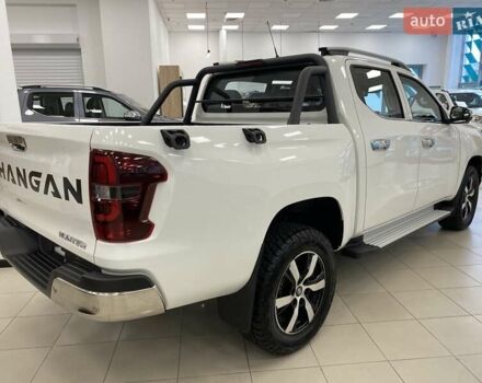 Белый Чанган Hunter, объемом двигателя 1.9 л и пробегом 1 тыс. км за 33008 $, фото 3 на Automoto.ua