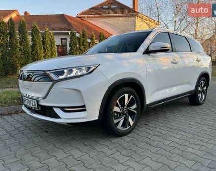 Белый Чанган Oshan X7, объемом двигателя 0 л и пробегом 52 тыс. км за 18000 $, фото 1 на Automoto.ua