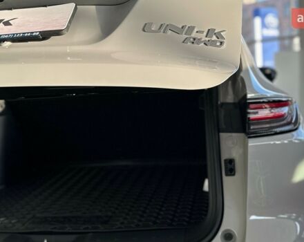 Чанган Uni-K, об'ємом двигуна 2 л та пробігом 0 тис. км за 32036 $, фото 6 на Automoto.ua